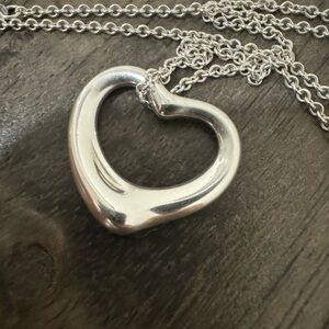 TIFFANY & CO NECKLACE OPEN HEART ELSA PERETTI